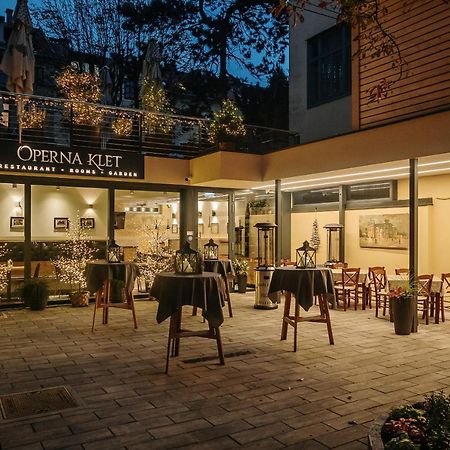 Operna Klet Ljubljana Hotel Bagian luar foto